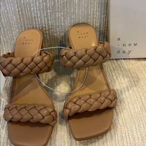 A New Day NWT Size 7 Brown Braided Heeled Sandals
